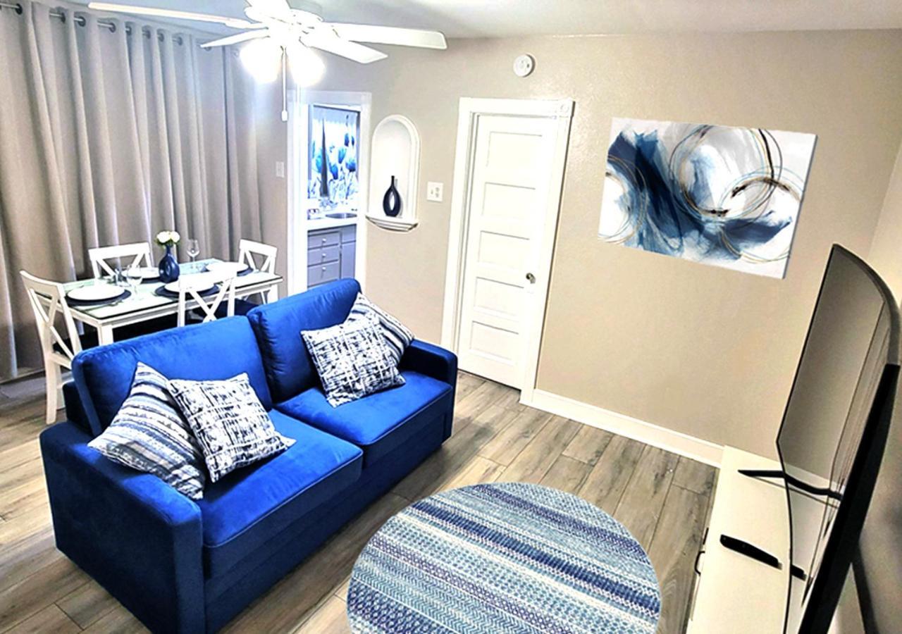 Beautiful Guesthouse, Sleeps 4 - Kitchen, Private Laundry, Ac, Parking, 65' Tv, Close To Stores, Restaurants & Beach Long Beach Exteriér fotografie